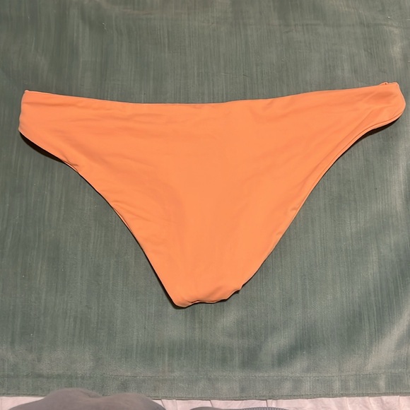 LSPACE Swimsuit Parker Camacho Bikini Set - Picture 6 of 6